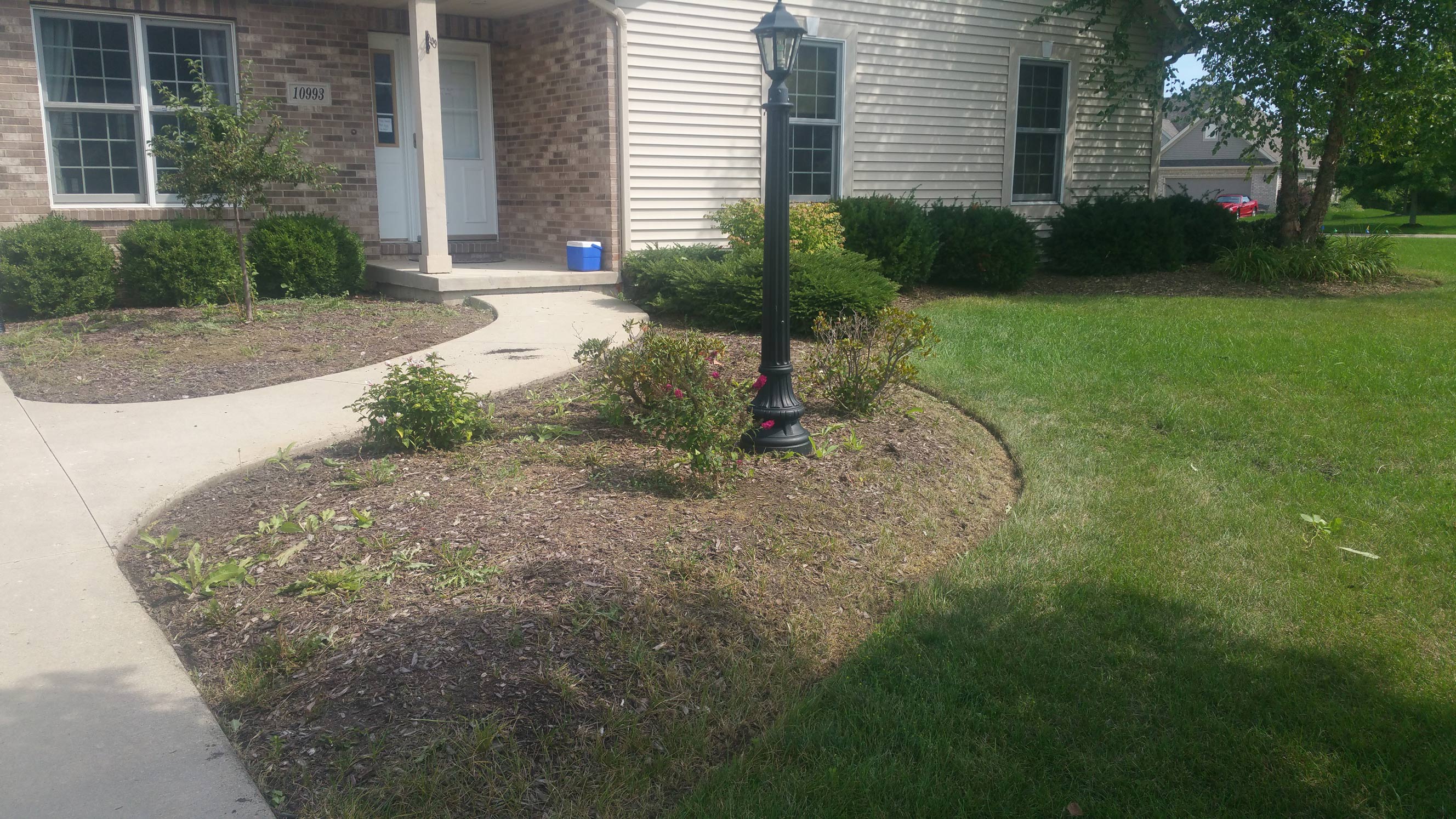 Kenosha Mulch Service Mulching Weed Control Brown Dyed Mulch Delivery